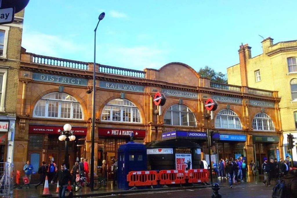 Charming Home With Private Balcony, On 1St Floor, With 2 Bathrooms, 3 Min Walk To Earl'S Court Station Londra Exterior foto